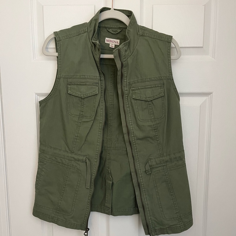 Green Utility Vest - Size S - Picture 4 of 4